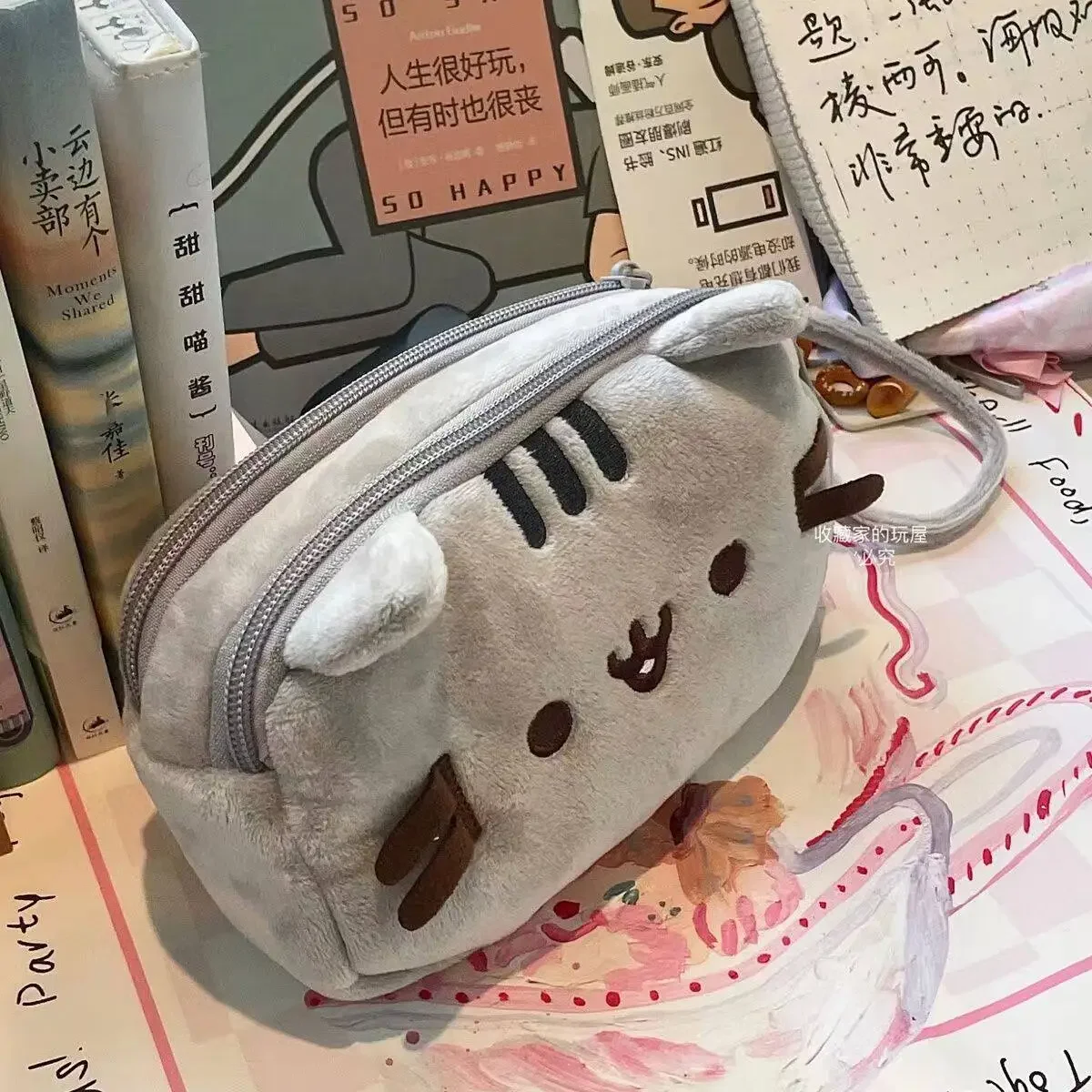 حقيبة أقلام رصاص كرتونية على ش - مراجعة Cosmetic Bags وسعره